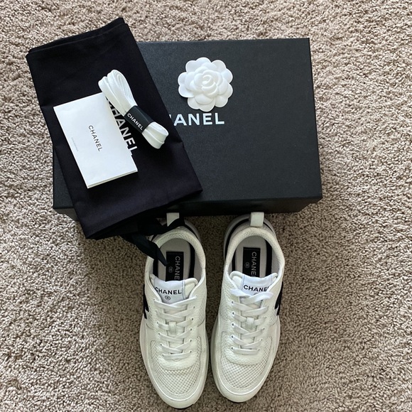Chanel black and white sneakers size 36.5 - Picture 2 of 11